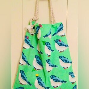 Blue bird, green summer tote!